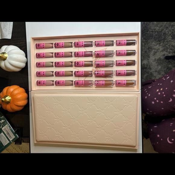 Jeffree Star Cosmetics The Nude Liquid Lipstick Vault - Picture 3 of 5